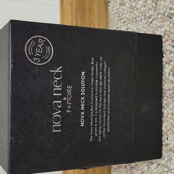 Nova Neck by Fortoire new in package, never used anti aging neck solution - Picture 2 of 5